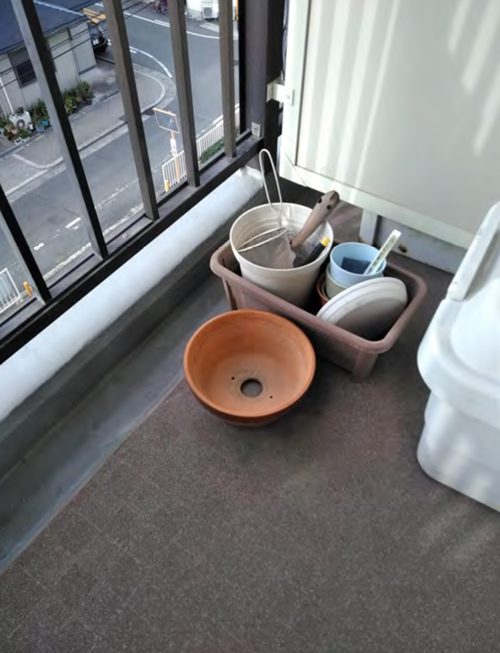 AHA！アート・フィールド・リサーチ・プロジェクト 「しあわせのかたち－もうひとつの植物図鑑」（仮）　ワークショップ 植木鉢をお譲りください！　第１回│鉢の受付日