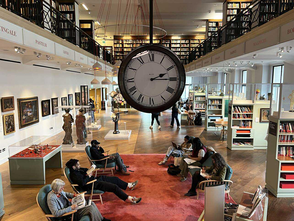 2/21｜「ミュージアム研究者が鳥取で開館したばかりの美術館で現代美術キュレーターに話を聴く」