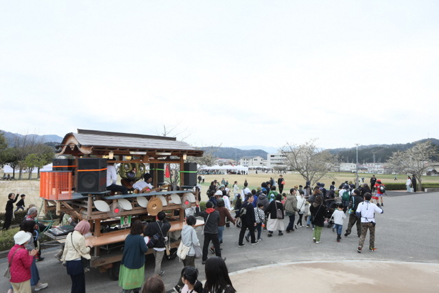 8/30『Parade on Parade 最終章 屋台を解体・搬出ワークショップ』＆屋台をお譲りします！