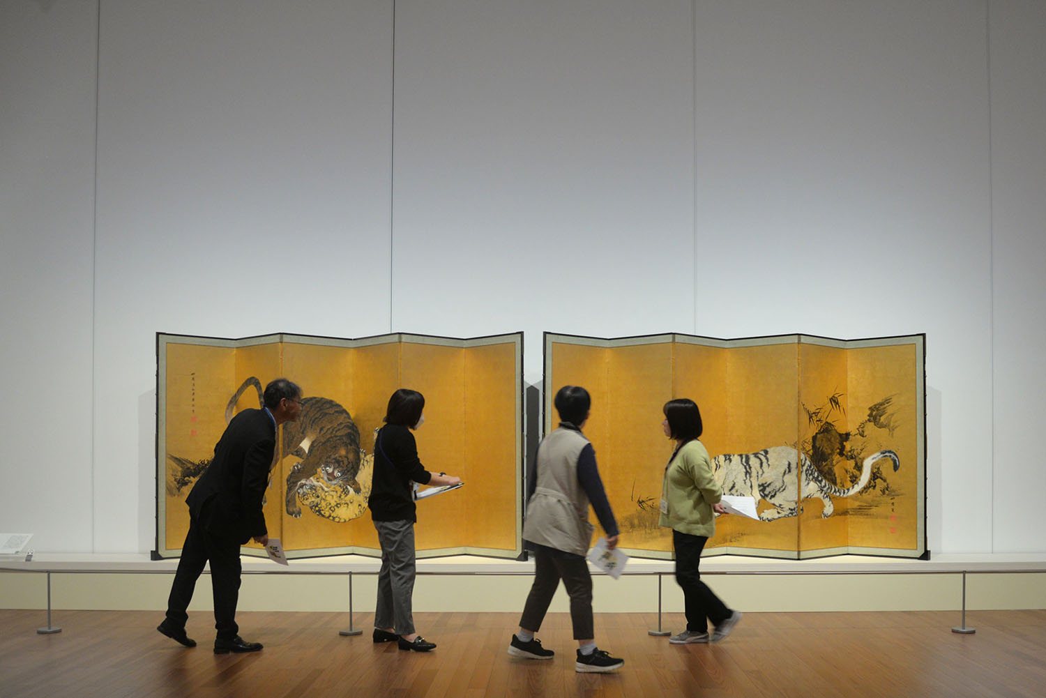 中部小学校教育研究会図画工作部会一斉研修会を開催しました。